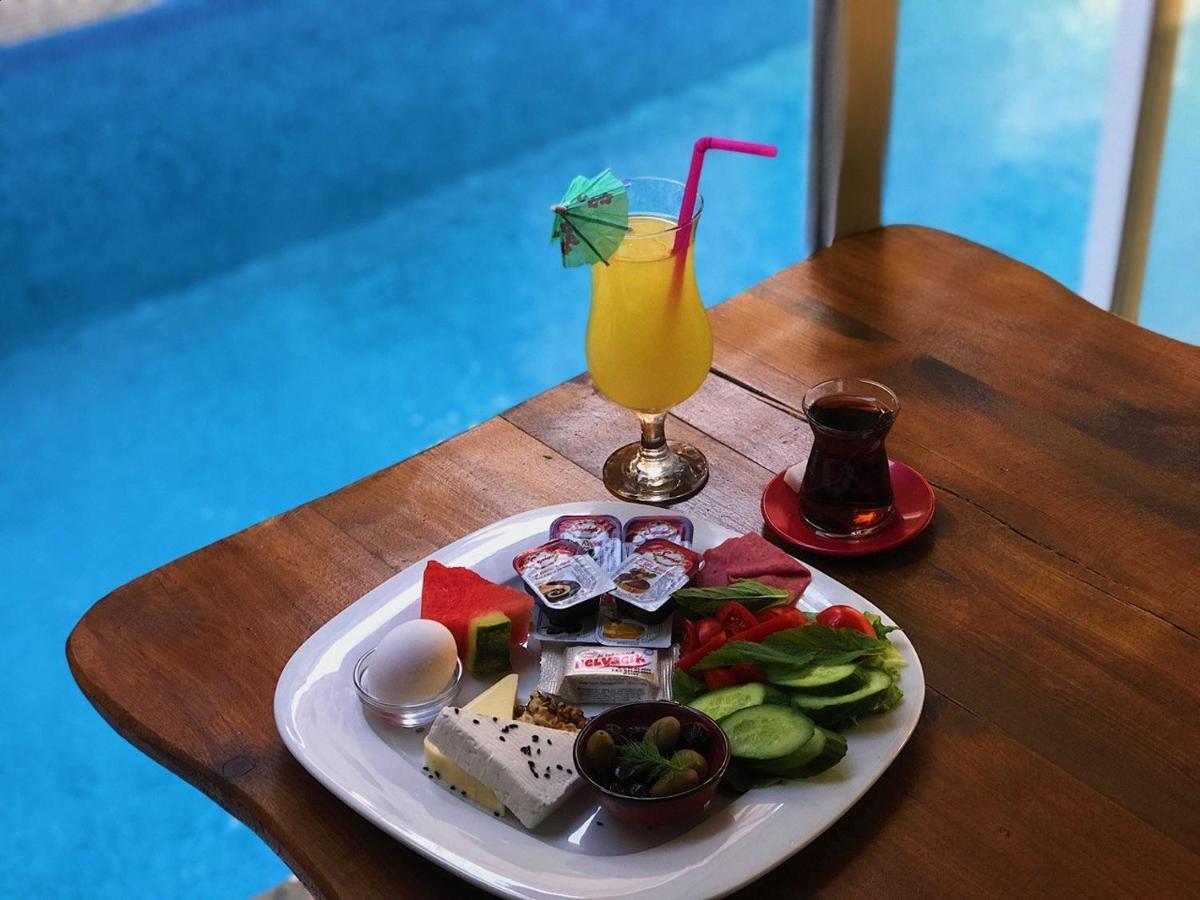 Maldives Apart Otel Аланія Екстер'єр фото