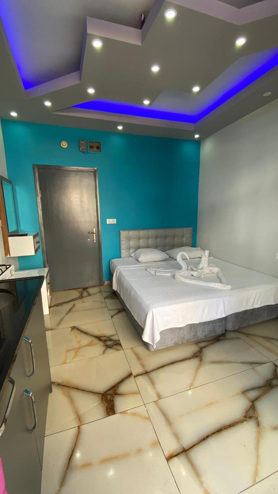 Maldives Apart Otel Аланія Екстер'єр фото